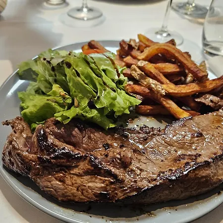 Restaurant Domaine De Sangayrac Отель