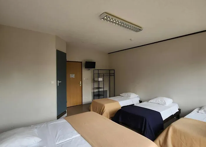 Restaurant Domaine De Sangayrac * Saint-Amans-des-Cots