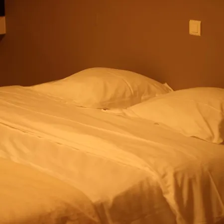 Restaurant Domaine De Sangayrac Hotel Saint-Amans-des-Cots