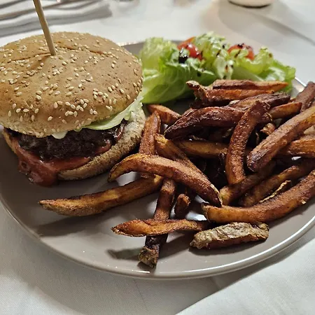 Restaurant Domaine De Sangayrac Saint-Amans-des-Cots